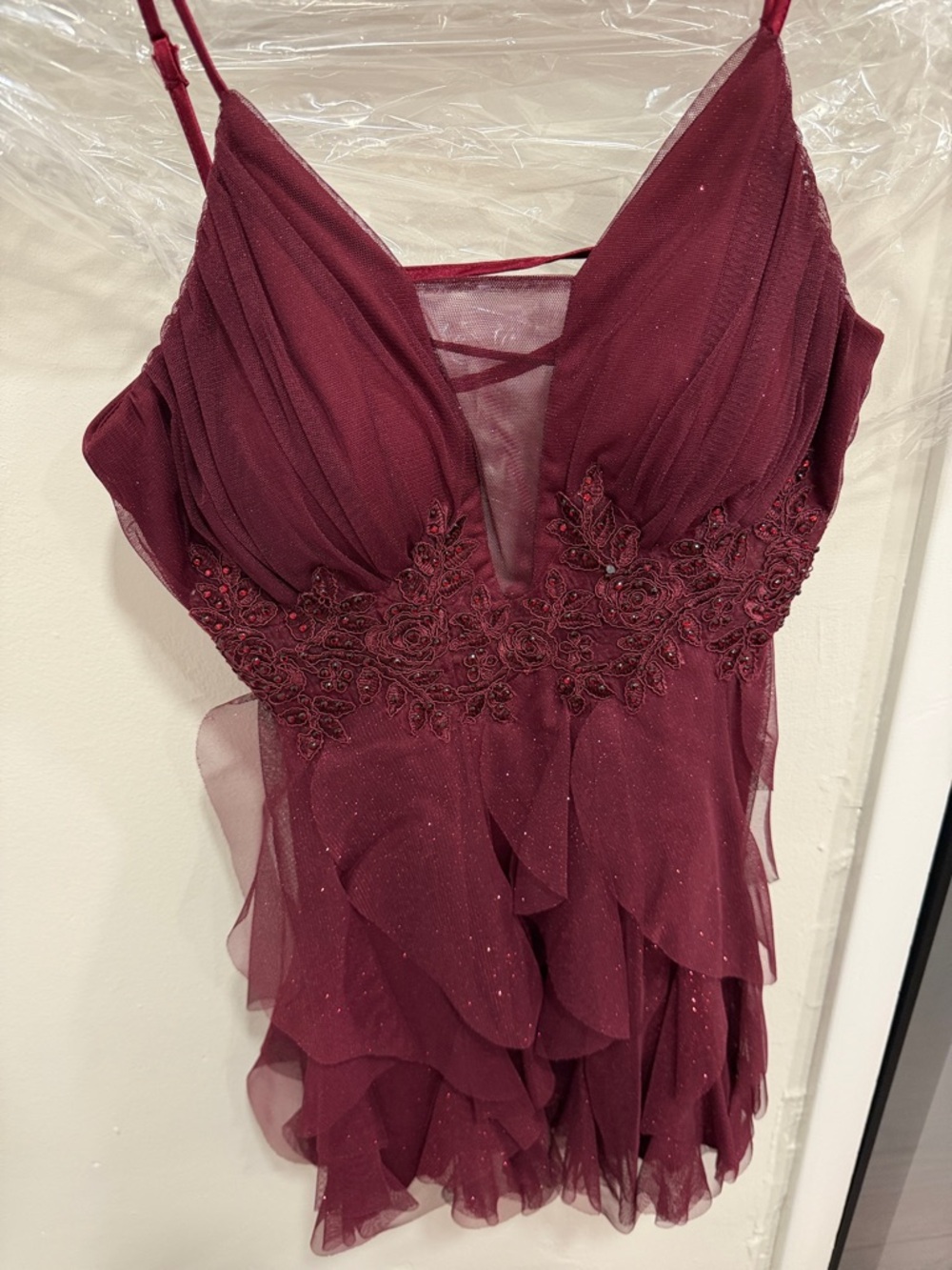 EUC Sleeveless Burgundy V-Neck Prom Dress - Picture 3 of 6